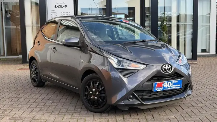 Toyota Aygo 2022 photo 2