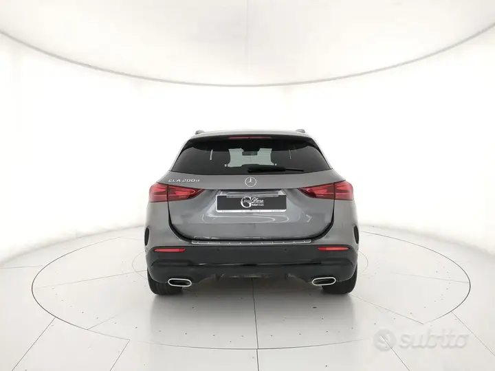Mercedes-Benz Gla 2025 photo 4