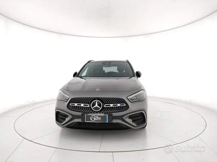 Mercedes-Benz Gla 2025 photo 2