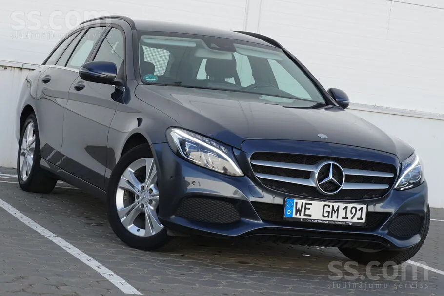 Mercedes-Benz C220