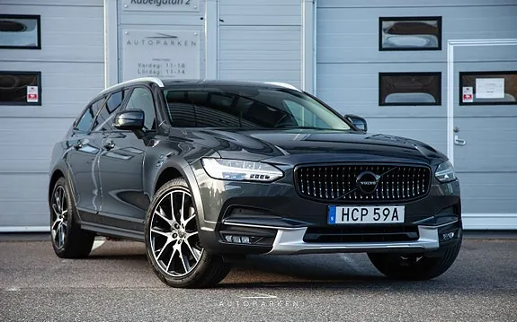 Volvo V90 Cross Country