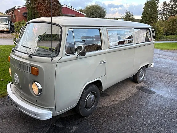 Volkswagen Transporter 1977 photo 2