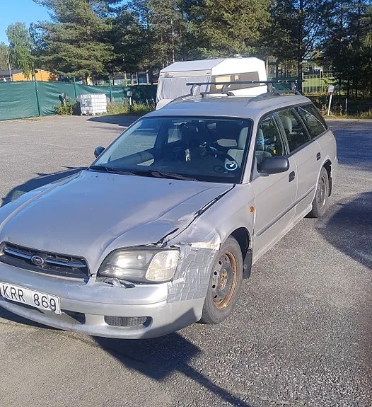 Subaru Legacy 2000 photo 2