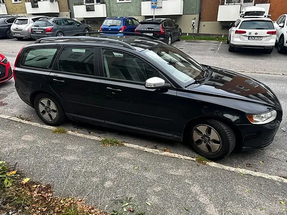 Volvo V50 2008 photo 2