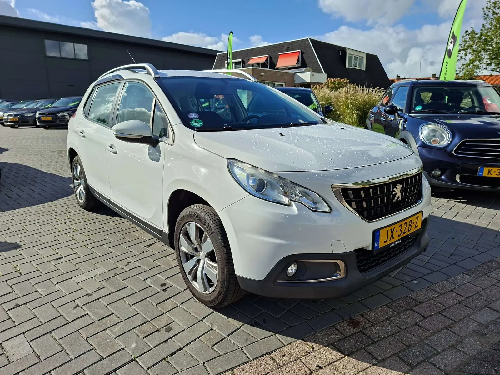 Peugeot 2008 2016 photo 2