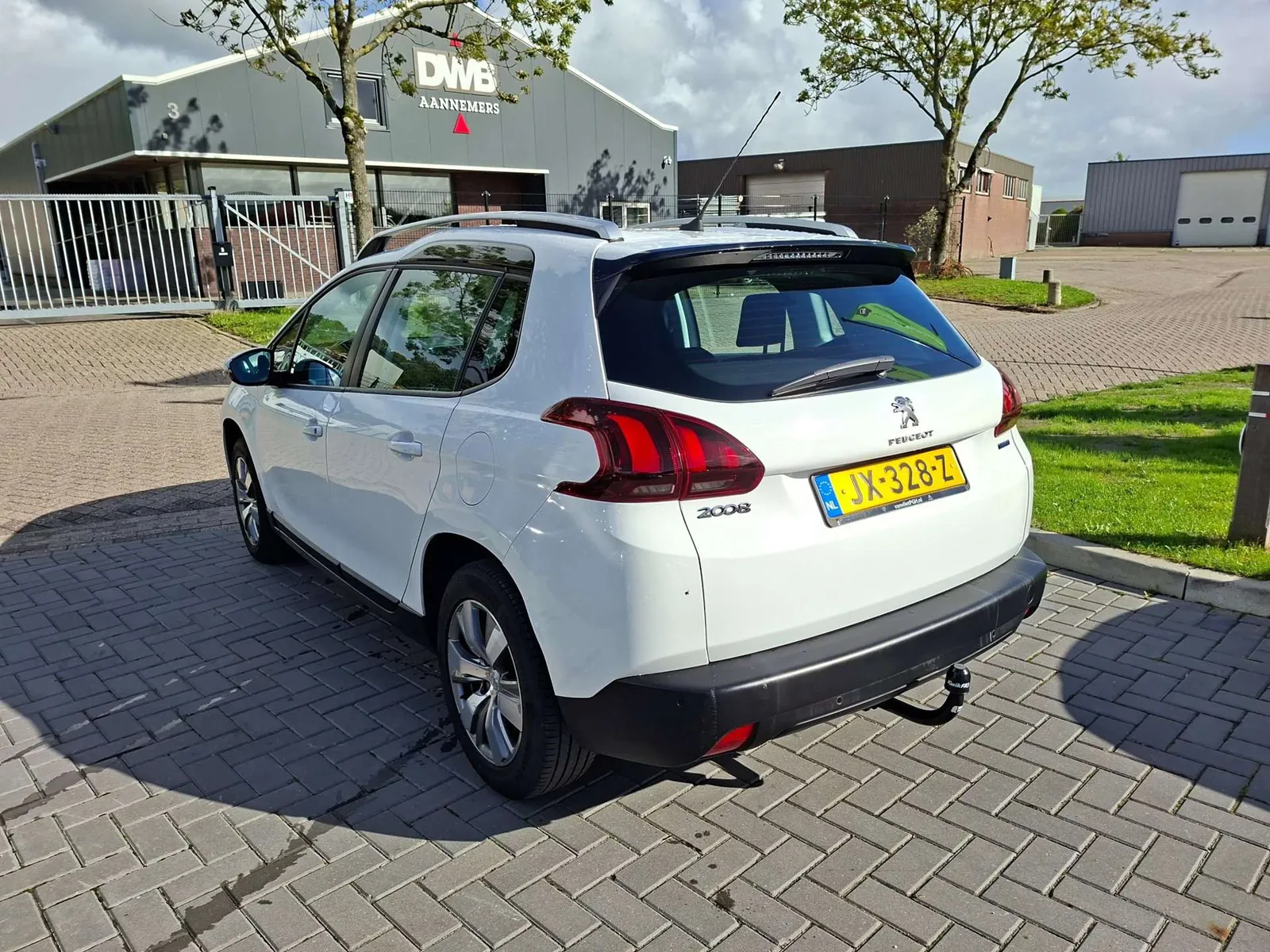Peugeot 2008 2016 photo 4