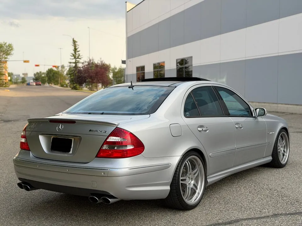 Mercedes-Benz E-Class 2004 photo 4