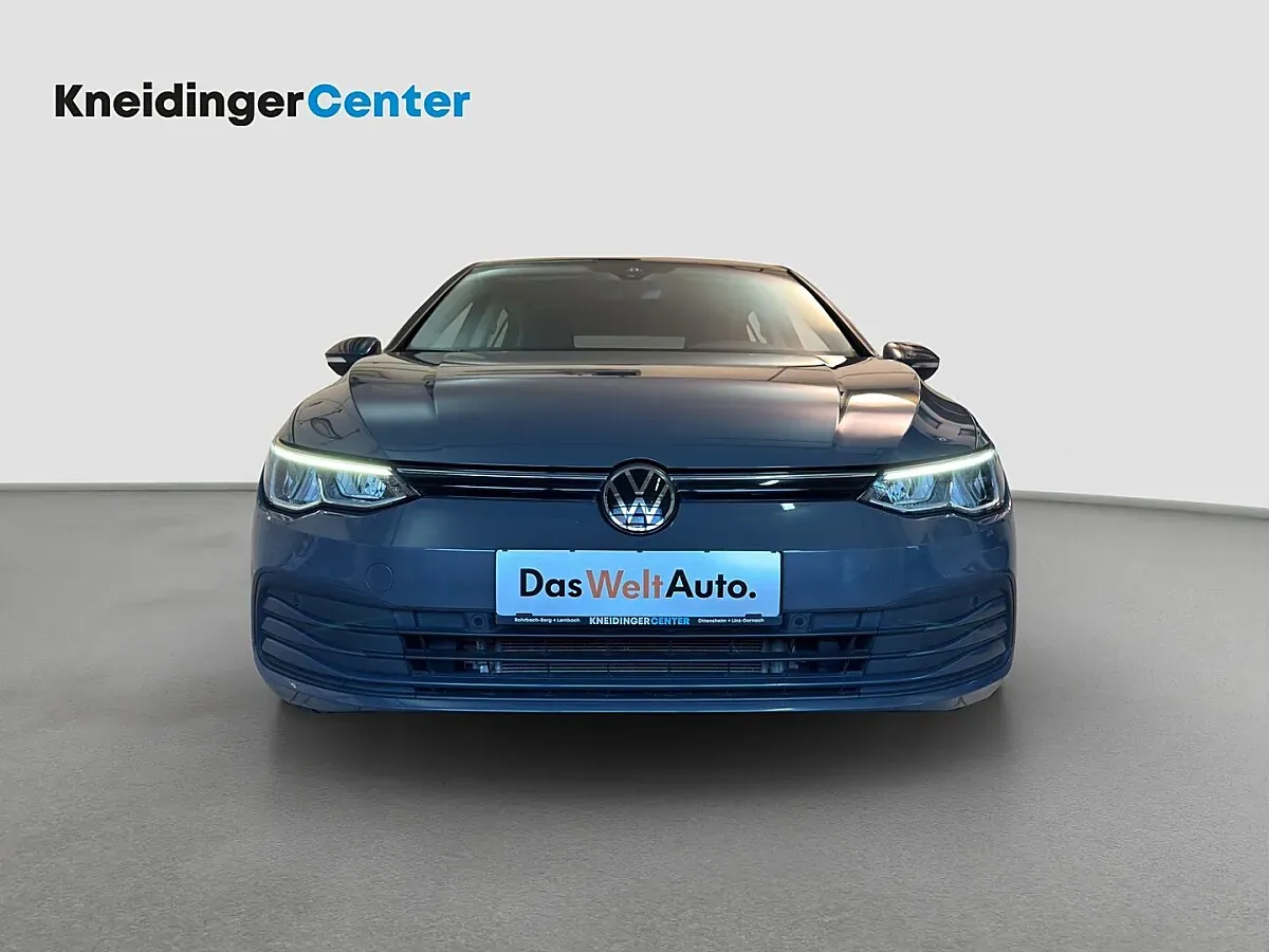 Volkswagen Golf 2023 photo 2