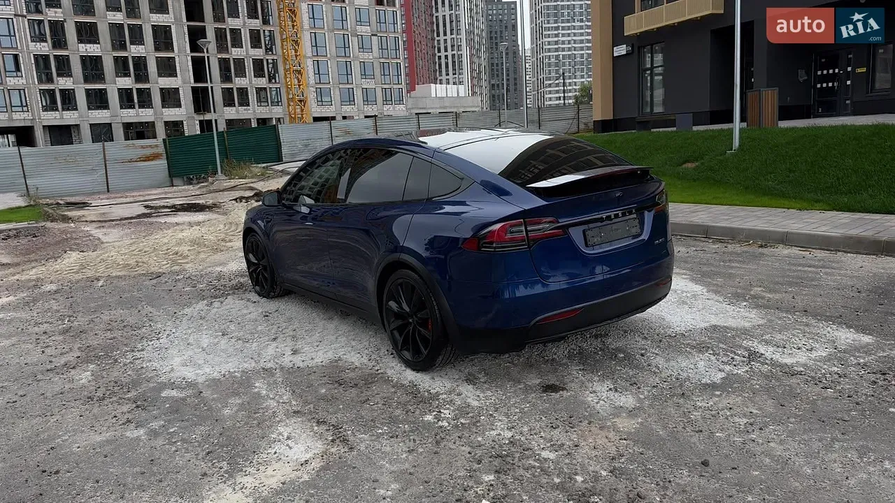 Tesla Model X 2019 photo 2