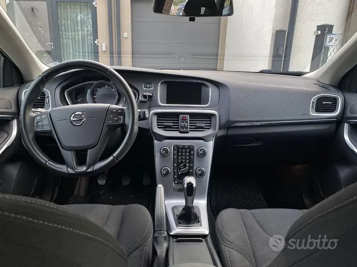 Volvo V40 2018 photo 5