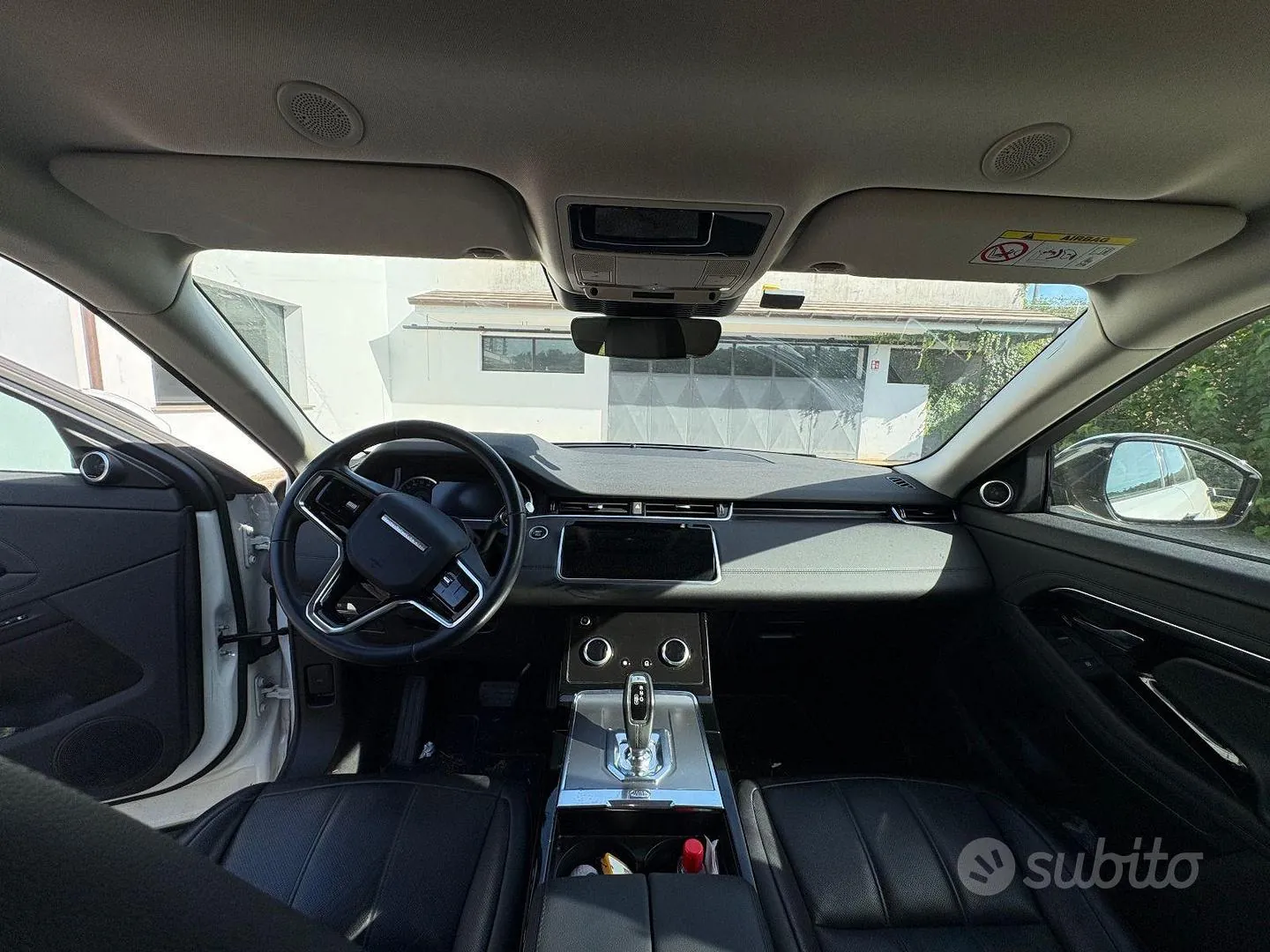Land Rover Range Rover Evoque 2023 photo 5