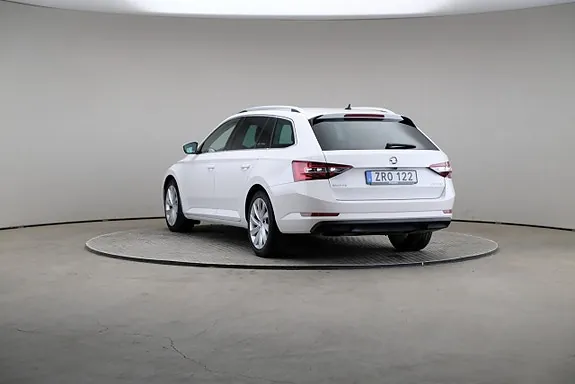 Skoda Superb 2019 photo 2