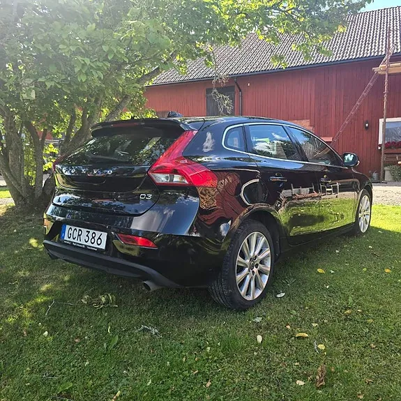 Volvo V40 2016 photo 2