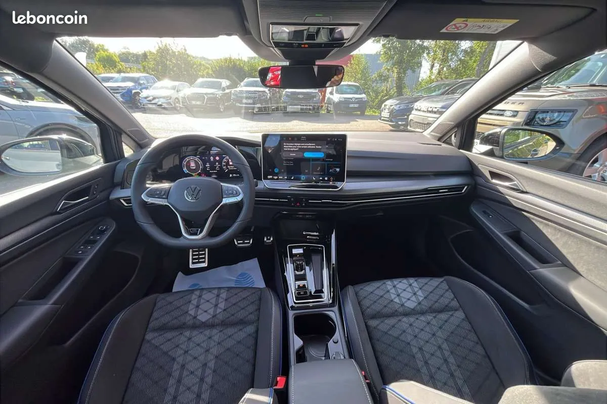 Volkswagen Golf 2026 photo 3