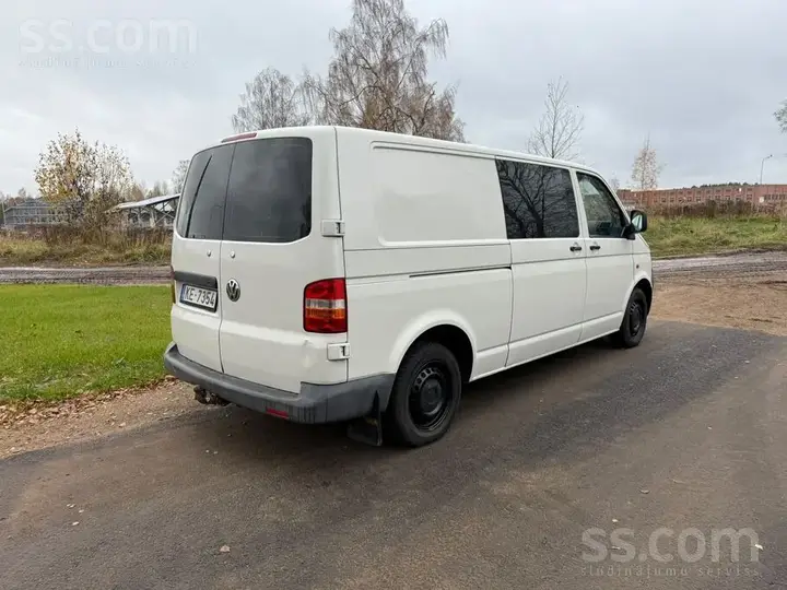 Volkswagen T5 2005 photo 3