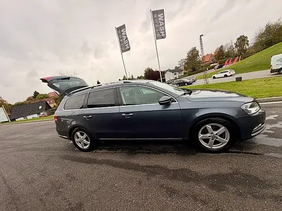 Volkswagen Passat 2011 photo 3