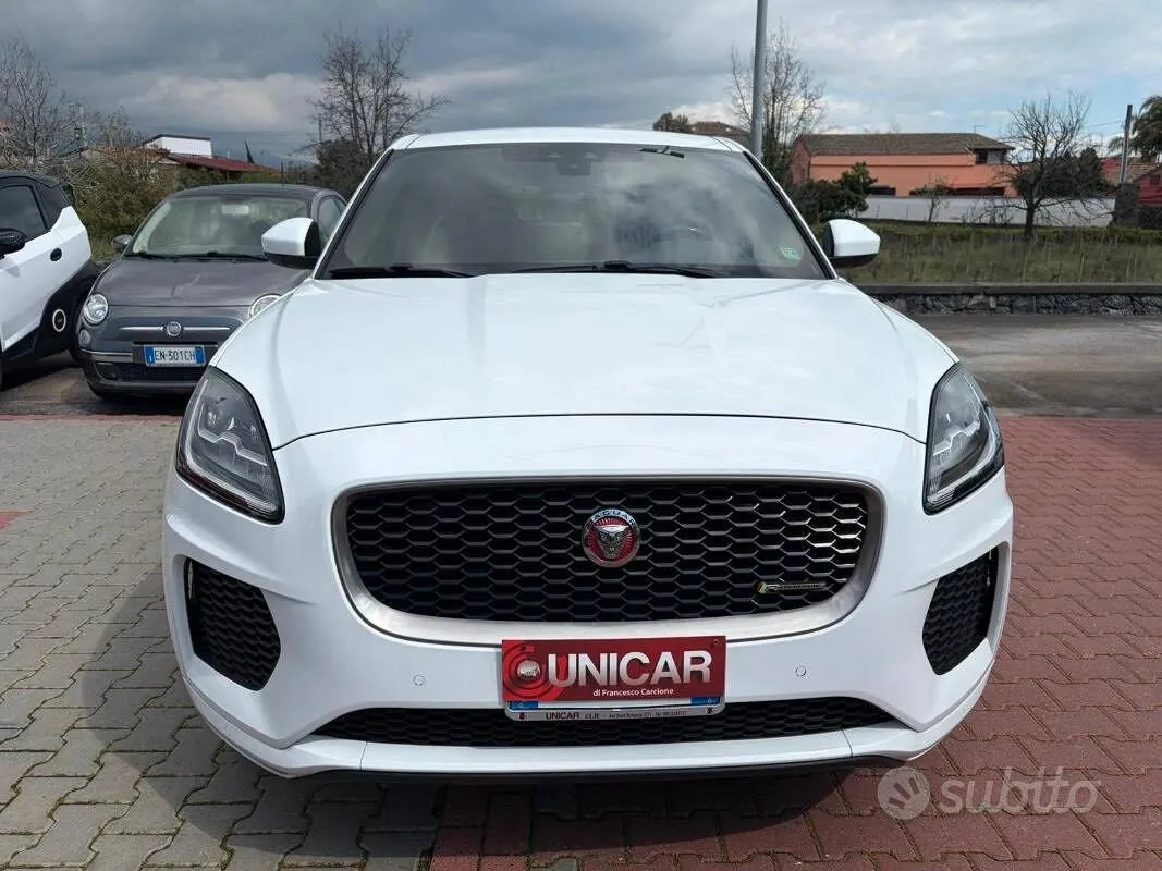 Jaguar E-Pace 2018 photo 2