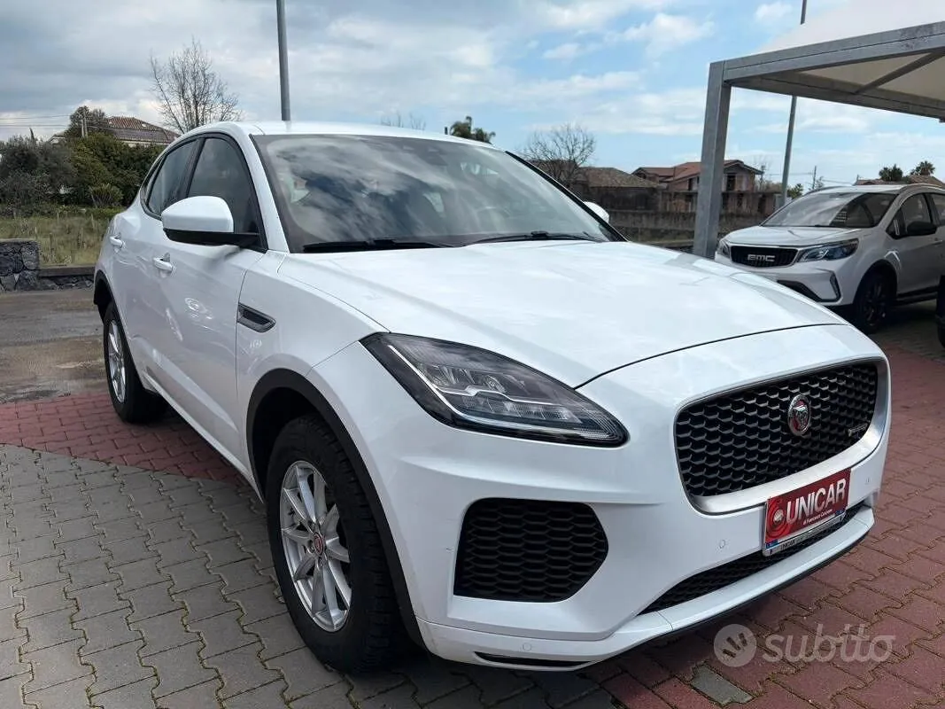 Jaguar E-Pace 2018 photo 3