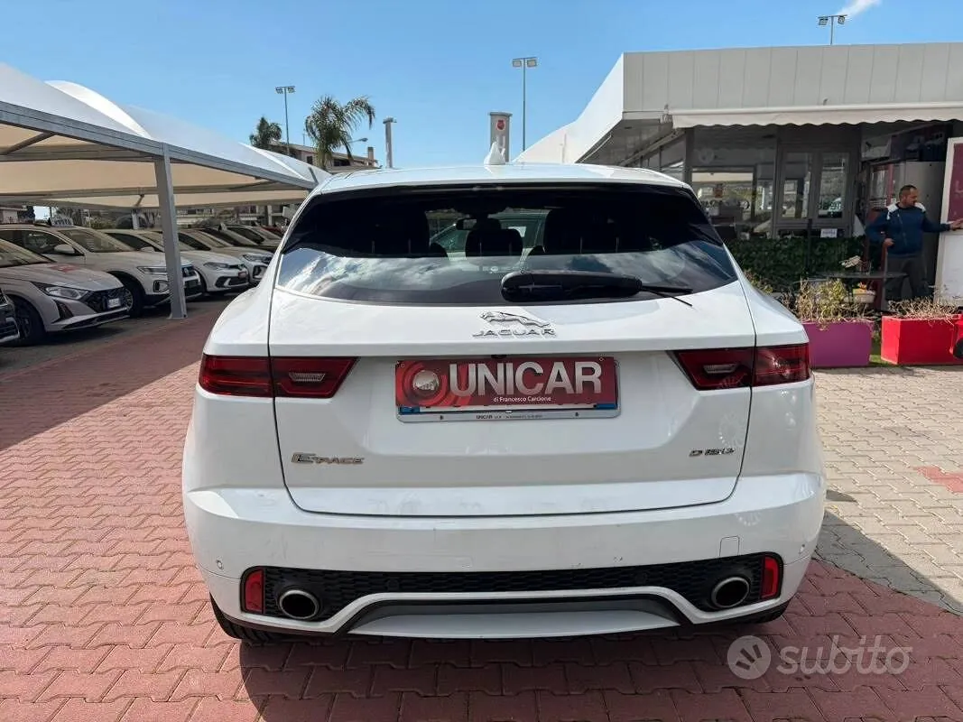 Jaguar E-Pace 2018 photo 5