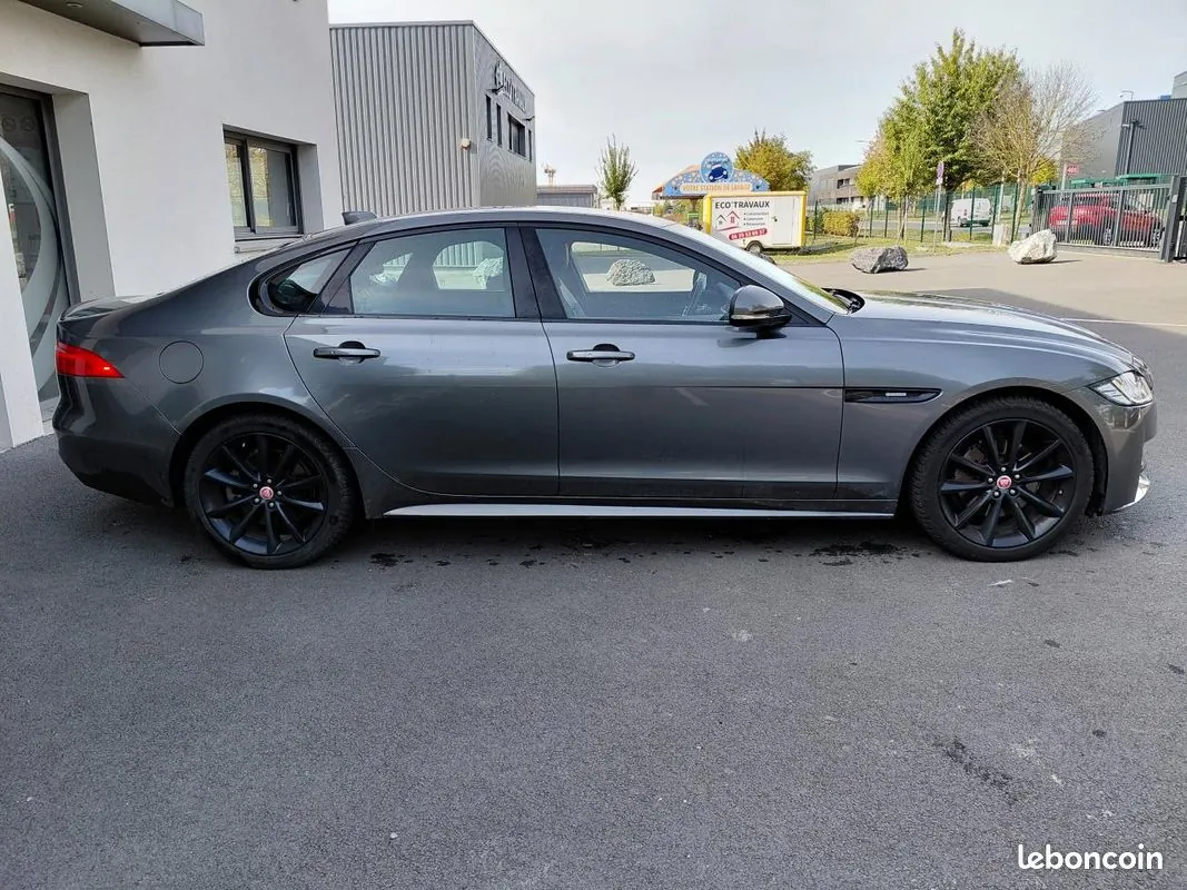 Jaguar Xf 2016 photo 4