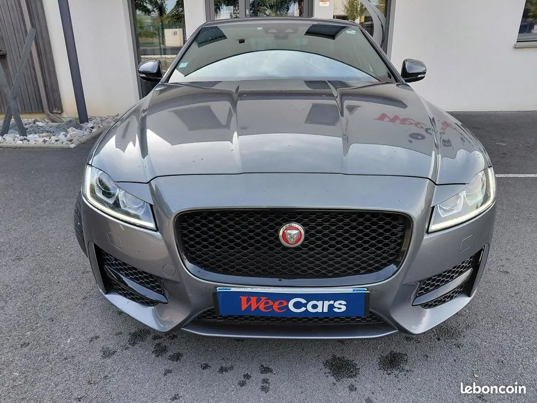 Jaguar Xf 2016 photo 2