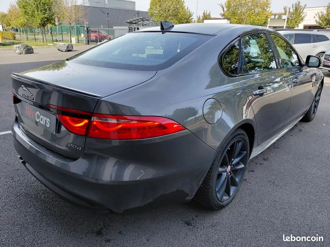 Jaguar Xf 2016 photo 5