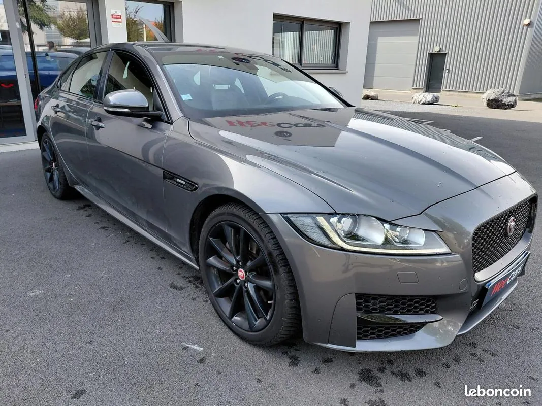 Jaguar Xf 2016 photo 3