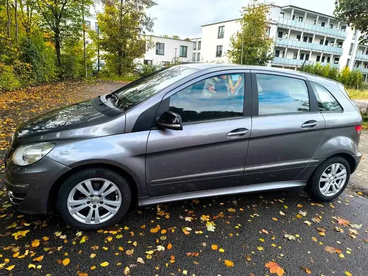 Mercedes-Benz B