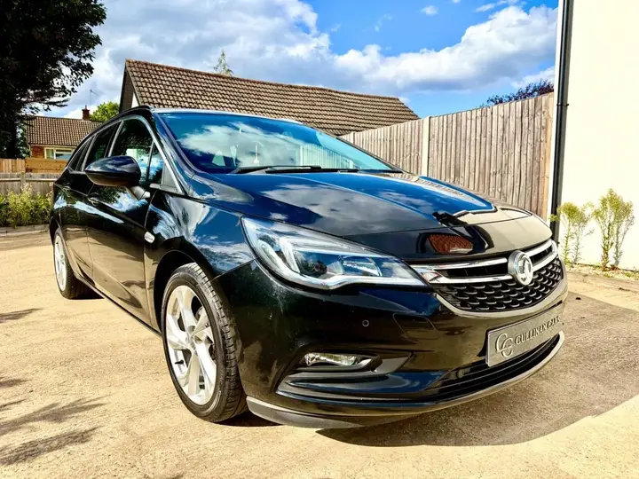 Vauxhall Astra 2019 photo 2