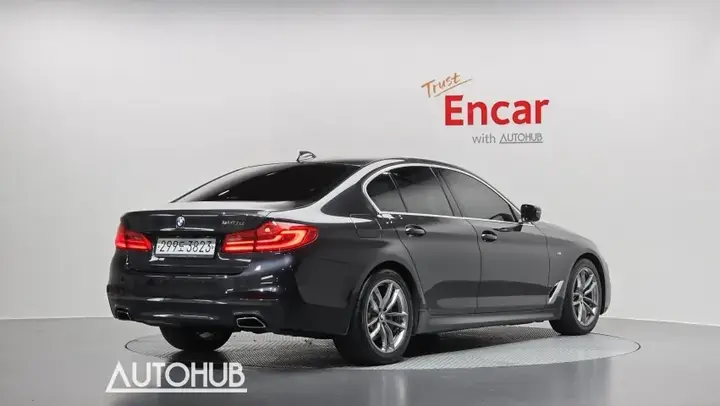 BMW 5 Series 2019 photo 2