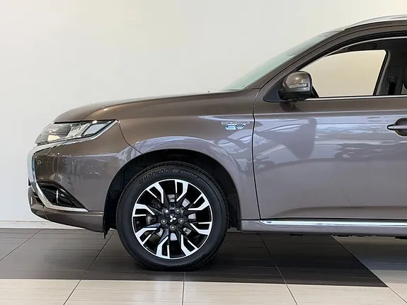 Mitsubishi Outlander 2017 photo 3