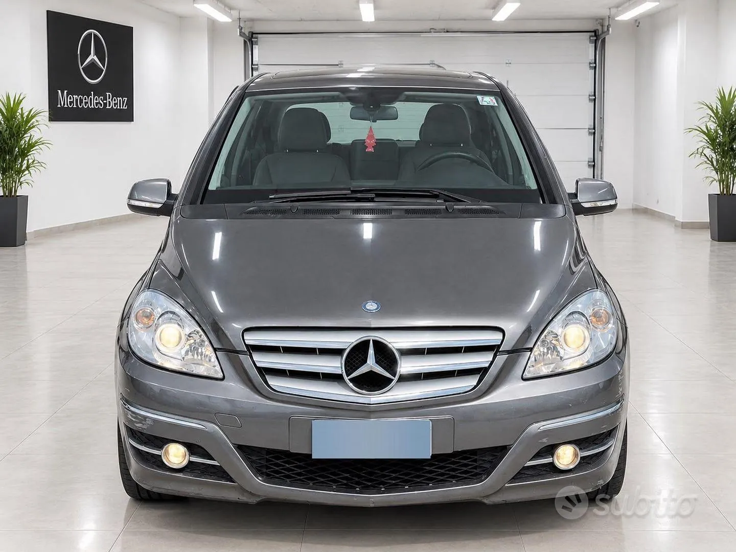 Mercedes-Benz B-Class 2010 photo 3
