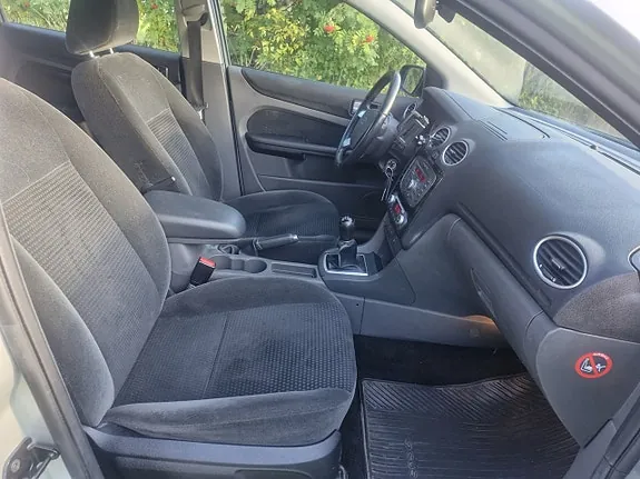 Ford Focus 2007 photo 2