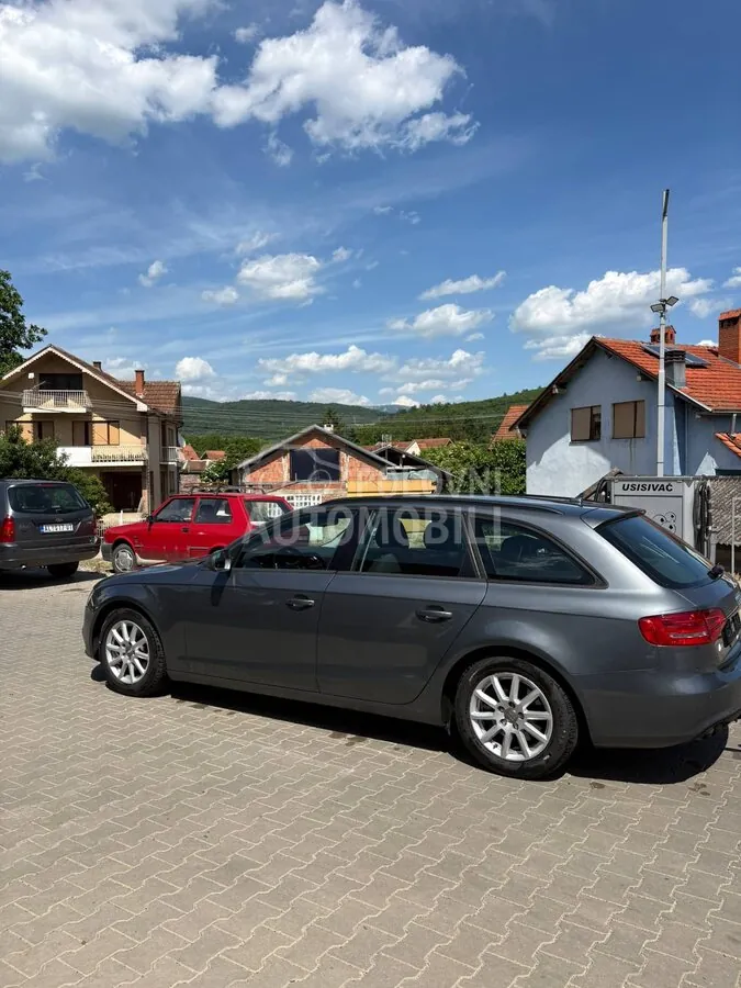 Audi A4 2012 photo 5