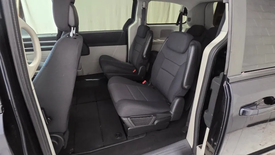 Dodge Grand Caravan 2010 photo 5