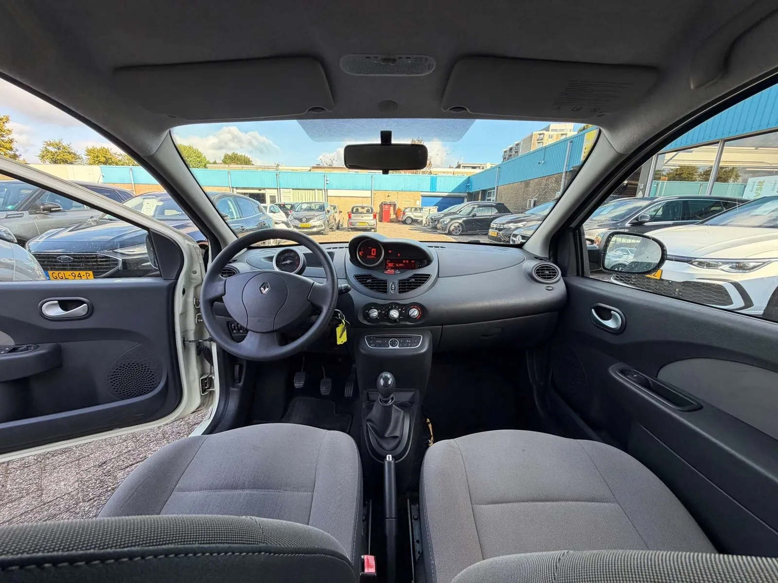 Renault Twingo 2011 photo 2