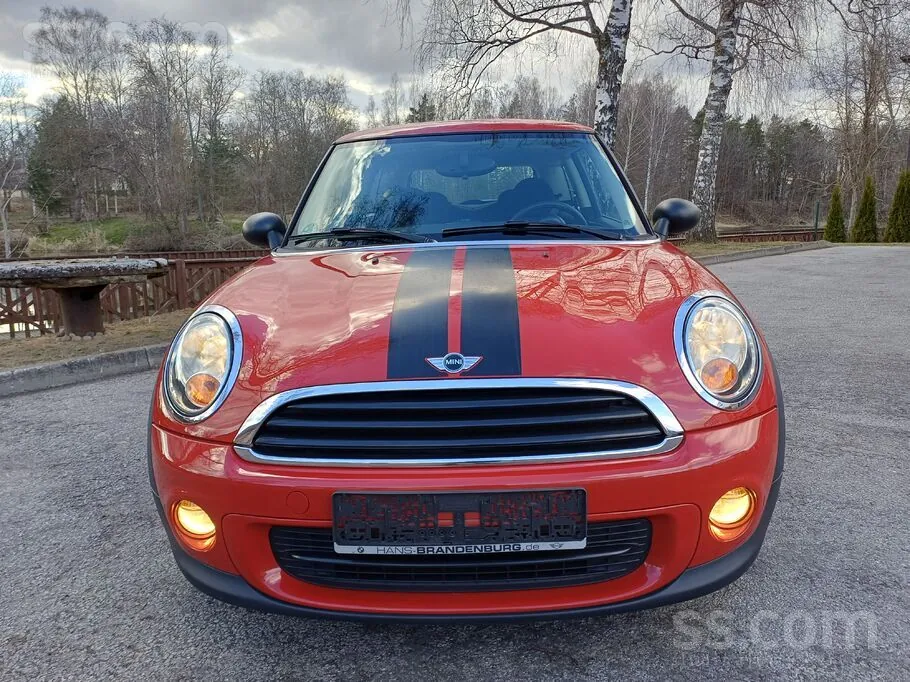 Mini One 2013 photo 3