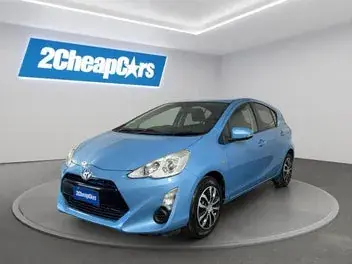 Toyota Aqua 2017 photo 2