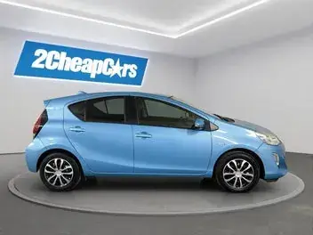 Toyota Aqua 2017 photo 5