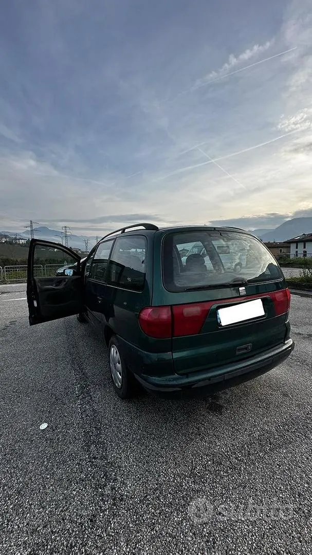 Seat Alhambra 1997 photo 2