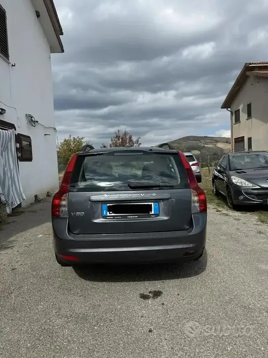 Volvo V50 2010 photo 5