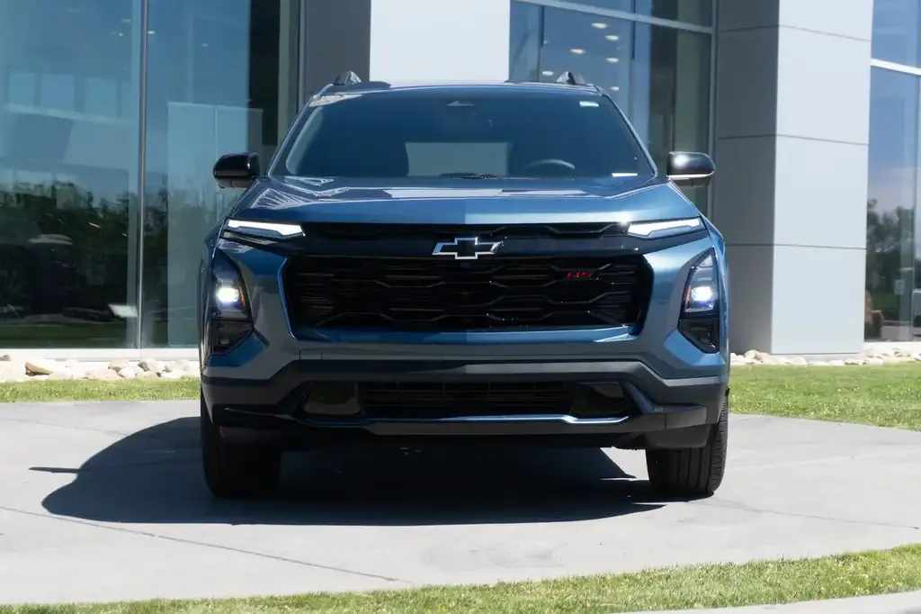 Chevrolet Equinox 2026 photo 2