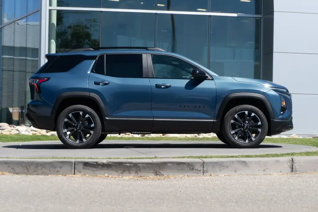 Chevrolet Equinox 2026 photo 3