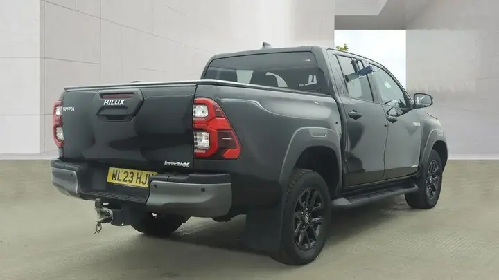 Toyota Hilux 2023 photo 5