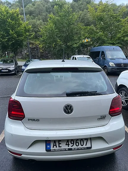 Volkswagen Polo 2015 photo 2