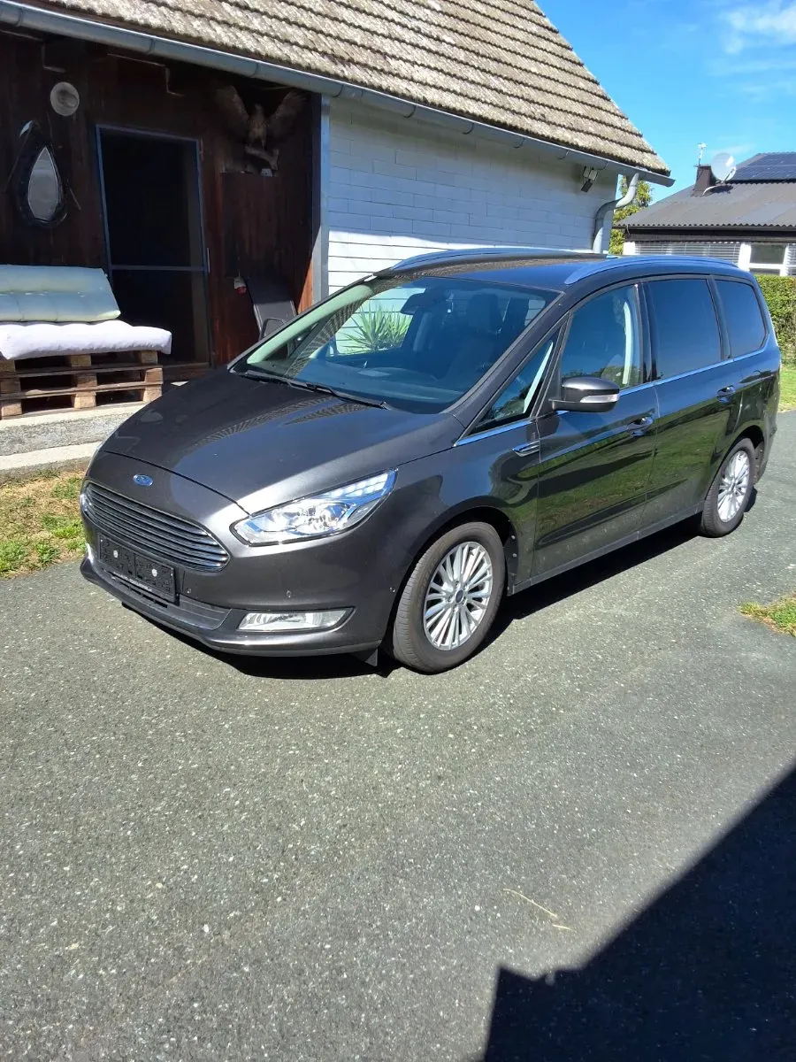Ford Galaxy 2016 photo 3