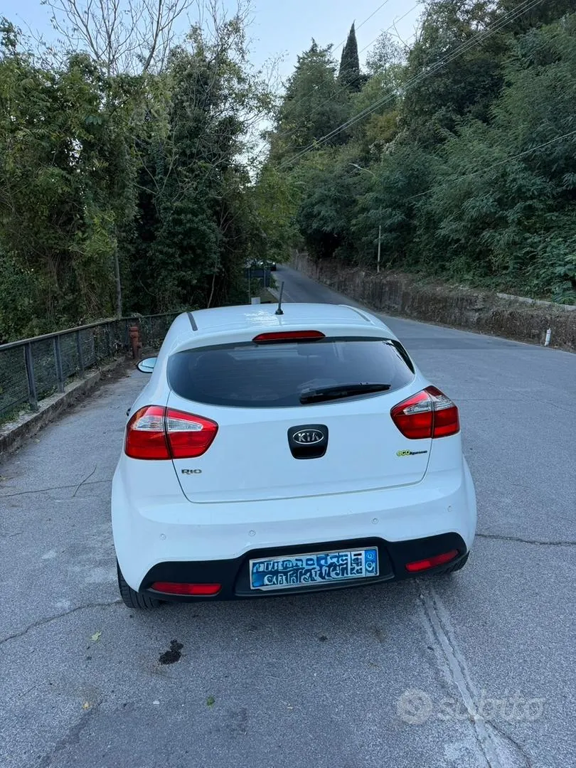 Kia Rio 2012 photo 4