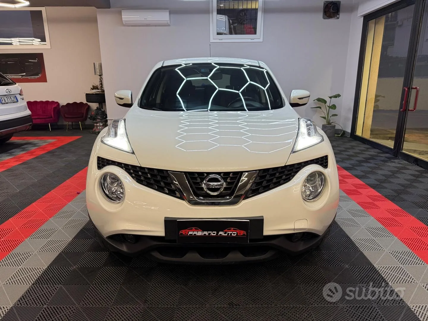 Nissan Juke 2019 photo 2