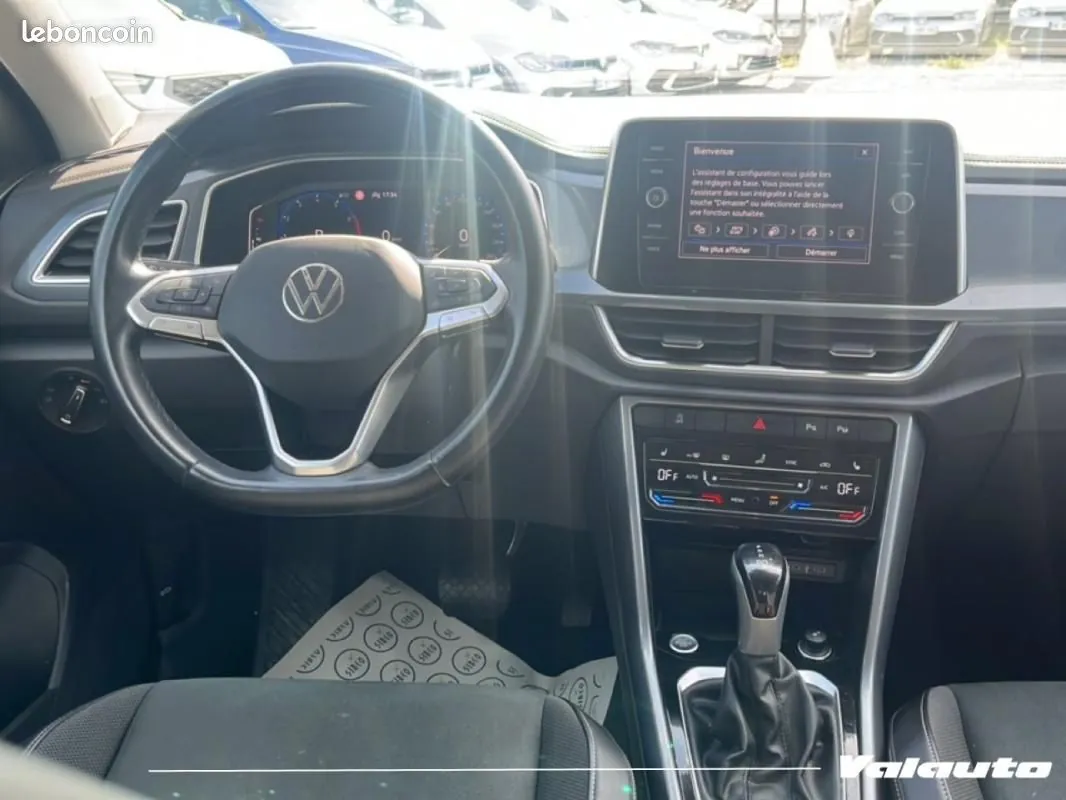Volkswagen T-Roc 2023 photo 3