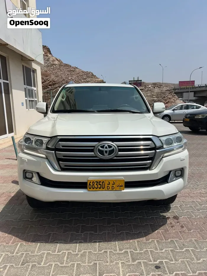 Toyota Land Cruiser 2019 photo 2
